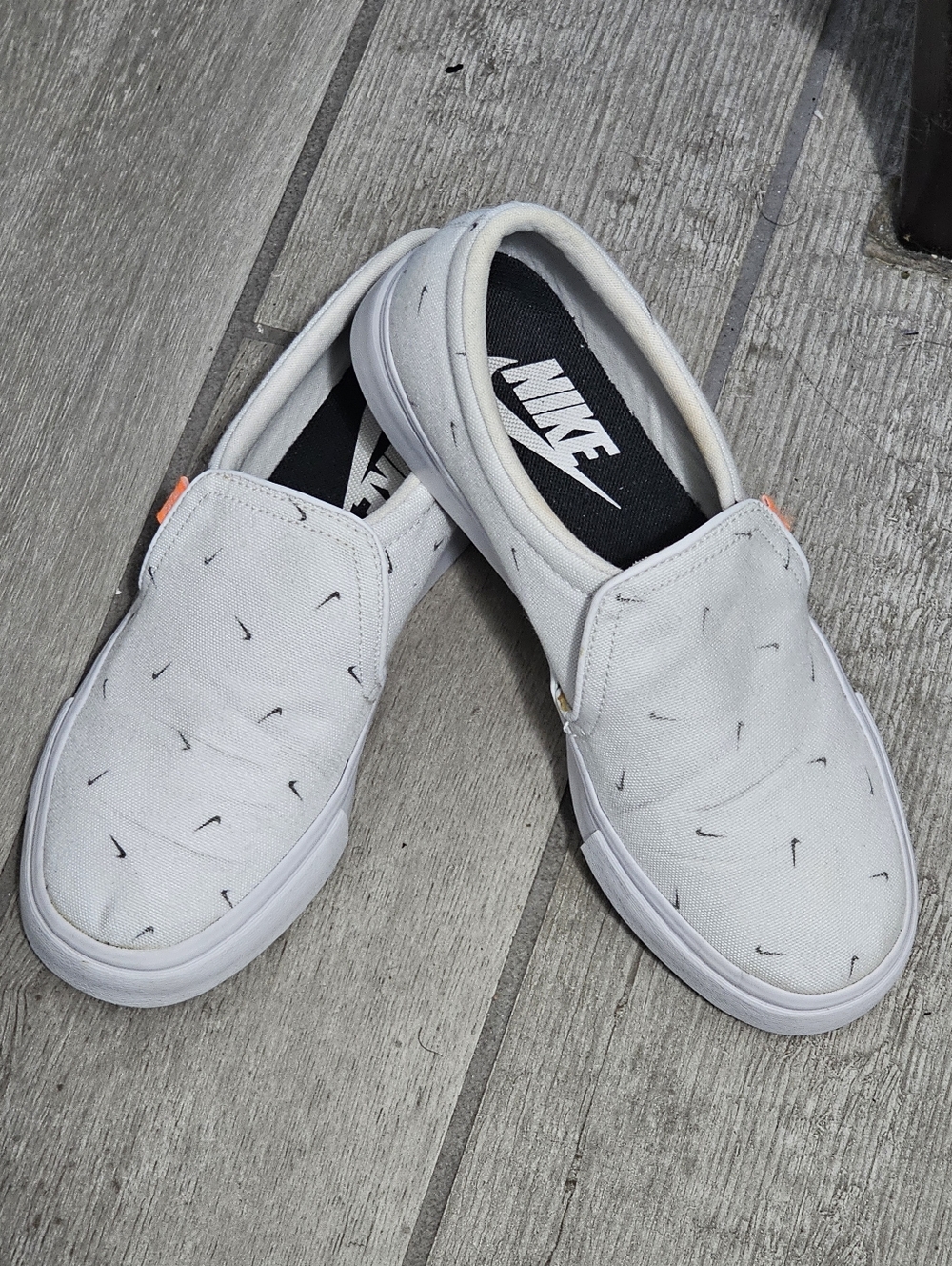 Nike Women's Court Royale AC Slip On Fashion Shoes White Black Size 7